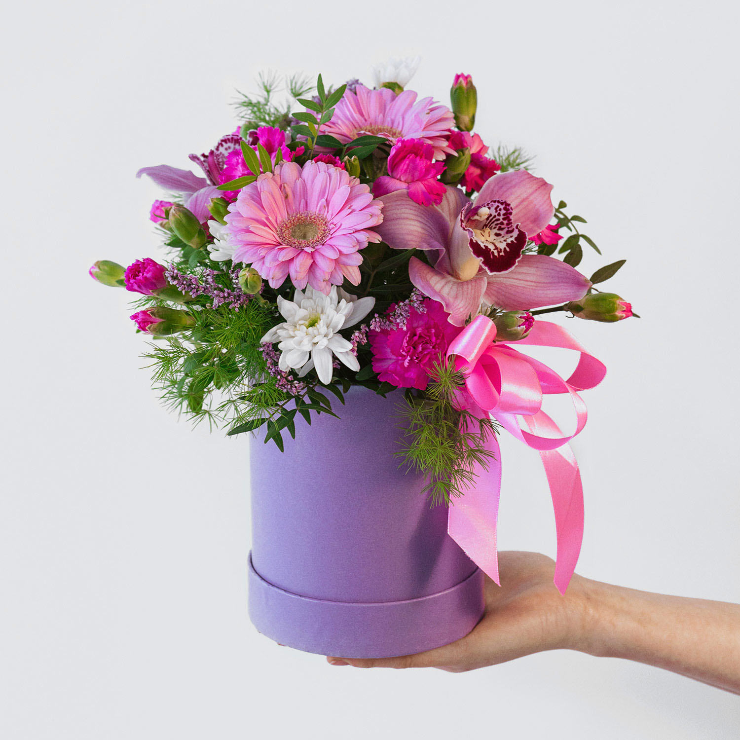 Flower box fioletowy – gerbera i goździki – Kwiaciarnia Bukiecik Jawor